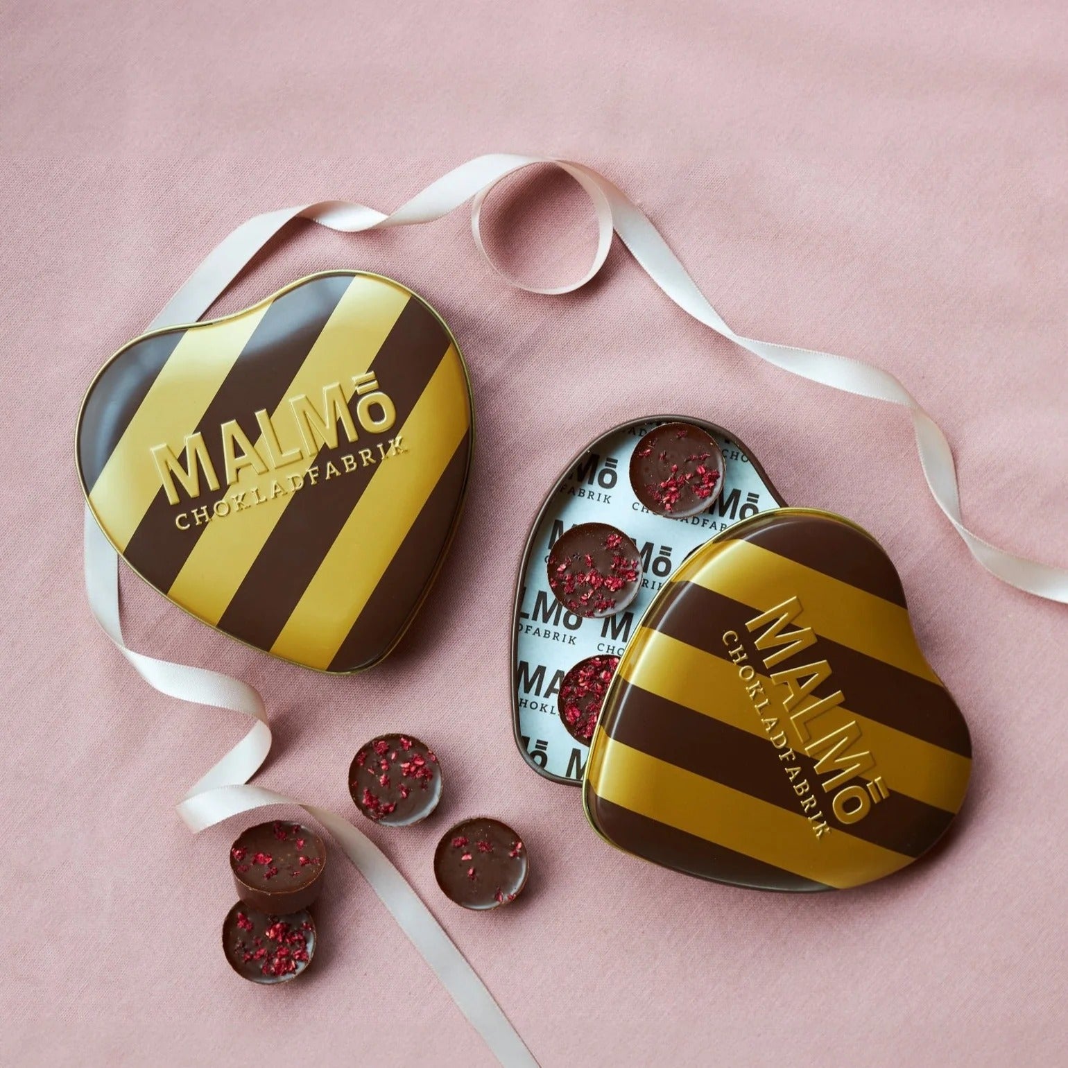 カールレク（ブルーベリー＆ラズベリー）- チョコレート缶